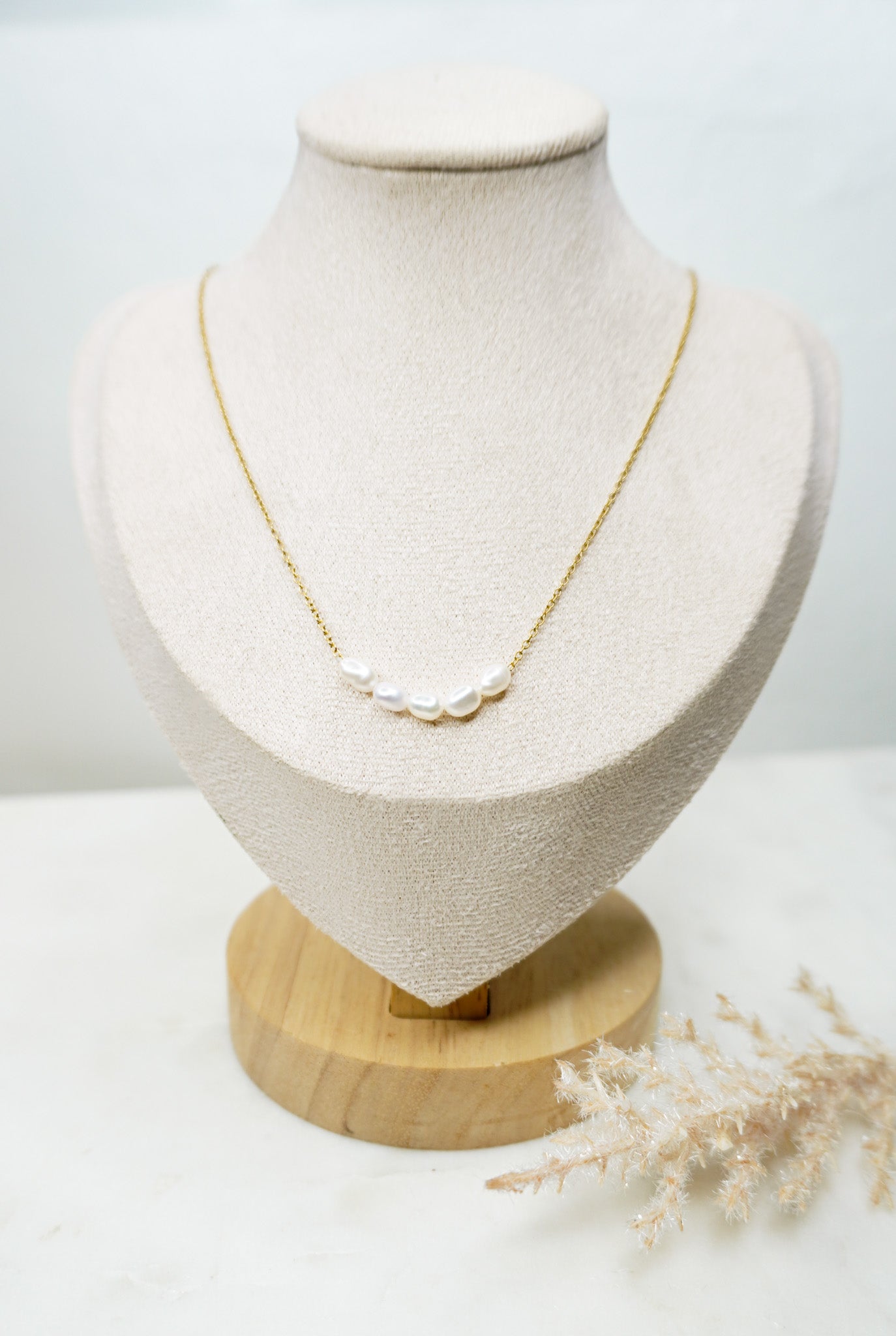 Pearls Simple Necklace