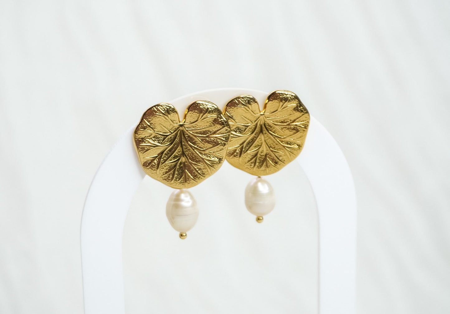 Leaf Pearl Earrings
