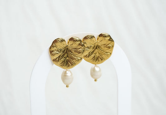 Leaf Pearl Earrings